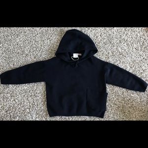 Dark blue sweater from Zara.